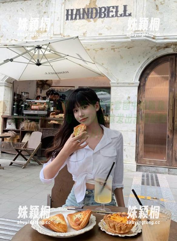 Xiuren秀人网 - 高清皮衣套图中的陈雅漫VICKY，让每一瞬间都散发出独特的时尚魅力！