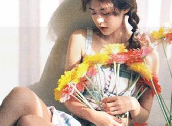 Xiuren秀人网 – 当颖仪baby遇上自拍：精彩写真集下载，完美记录她的百变表情！