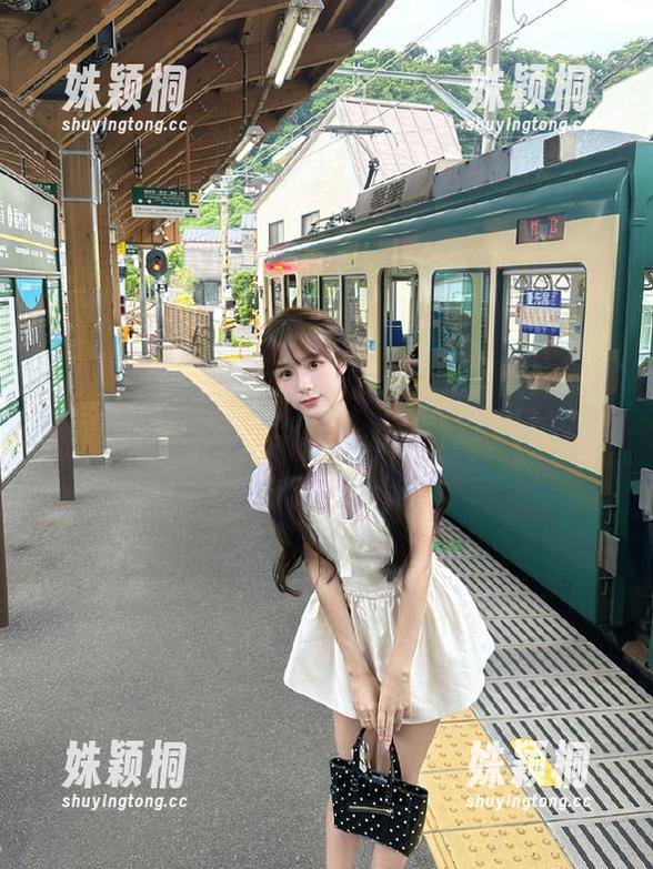 Xiuren秀人网-麻吉小兔子 Xiuren秀人网 - 麻吉小兔子全套白色写真原图,带你领略不一样的青春气息