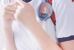 YouMi尤蜜荟 – 小尤奈全新短裤图包更新来袭，展现无限魅力与时尚风范！