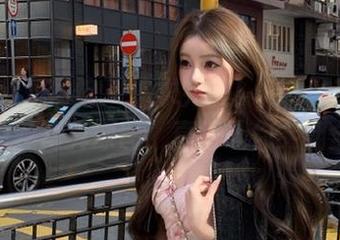 YouWu尤物馆 – 追求完美！FoxYini孟狐狸的白丝写真原图，真得让你笑翻全场！