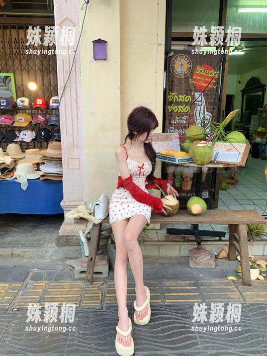 ZinieQ为你呈现：甘露寺蜜璃图包合集，尽享视觉盛宴