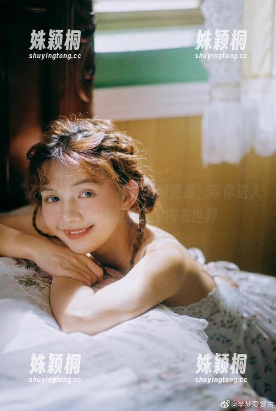 ZinieQ “ZinieQ内衣”写真美图资源,带你进入一个绚丽而迷人的内衣世界