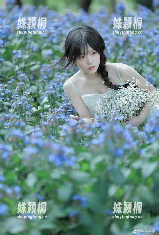 beautyleg - Avril的美图创作：探秘棉袜作品背后的灵感与情感