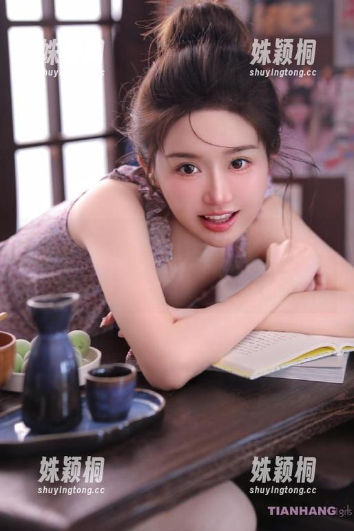 beautyleg-Luna beautyleg - 体验LunaJK的私房魅力:每一张原图都讲述着她背后的故事与灵感源泉。