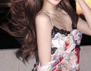 beautyleg – 从私拍到作品，Minna展现肉丝的多重面貌与风格