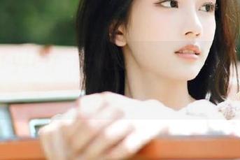 beautyleg – 一起欣赏Stephy网袜的绝美写真，发现每一张美图的故事！