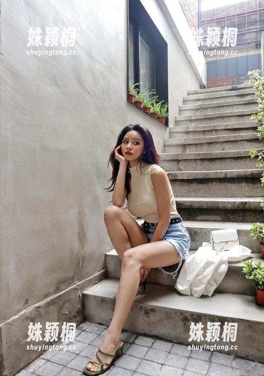 beautyleg - Yen的皮衣写真套图惊艳上线，速来下载和她一起引领潮流！