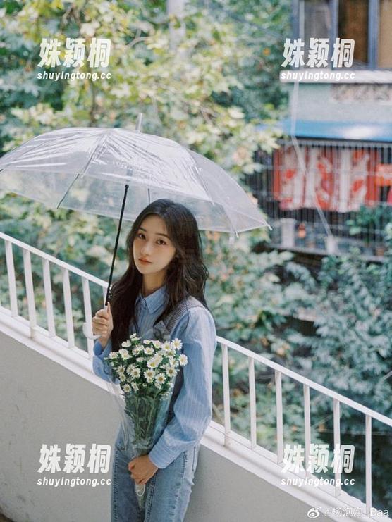 beautyleg-林瑞瑜 beautyleg - 林瑞瑜携手妹妹,共同打造了一组充满情感与故事的写真照片,令人心醉神迷