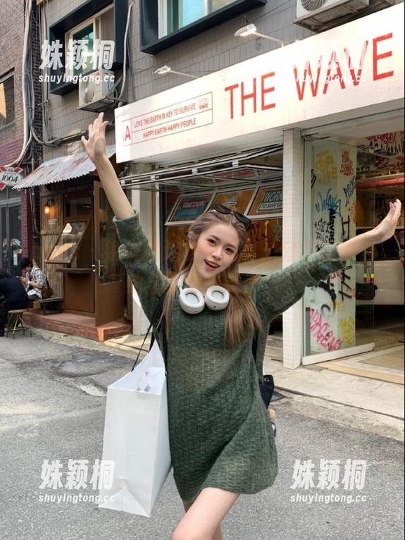 pans-锐锐 pans - 锐锐的连衣裙写真:分享最适合约会的穿搭灵感!