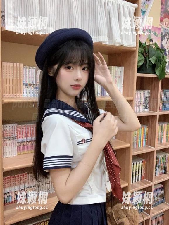 pans - 最新作品揭晓：雯雯护士写真原图，展现职场中的优雅与力量