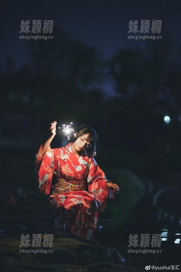 在线查看“yuuhui玉汇夏日”系列原图，享受摄影与艺术的完美结合