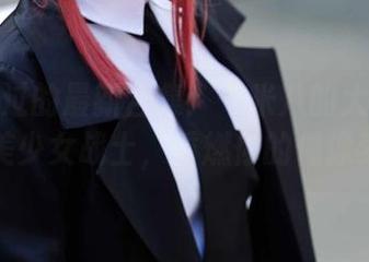 不容错过的最新合集：一米八的大梨子化身美少女战士，重燃你的偶像梦！