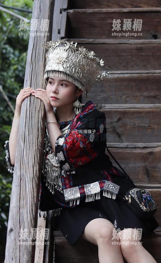 七月喵子 探索新视角,七月喵子最新图集“特别授业”带来视觉新体验