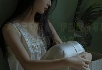丽柜 – 学姐风范尽显，伊园风格写真最新合集图片分享
