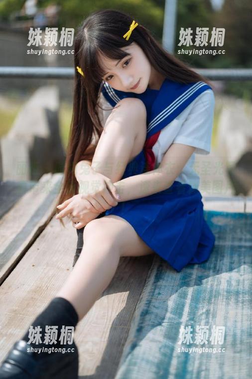 丽柜 - 时尚兔子与经典连体衣：无圣光写真带来全新视觉冲击，速来查看精美图片！