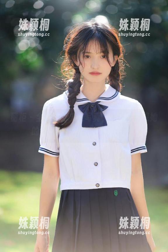丽柜 - 全套小戈皮衣写真，无限制展现她的风格魅力，原图曝光时刻！