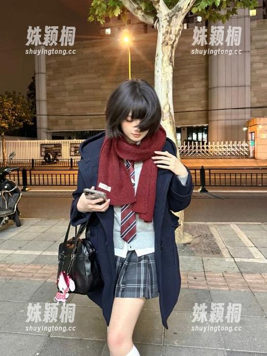 丽柜 - 小熊最新《天台》写真原图，一场视觉盛宴邀请你共同欣赏生活的美丽！