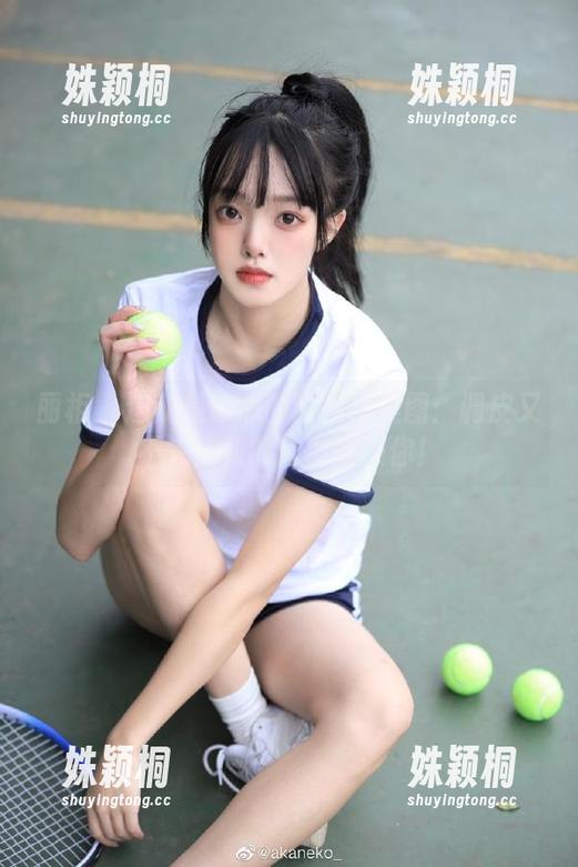 丽柜-心心 丽柜 - 这就是心心的比基尼美图:调皮又不失优雅的套图征服你!