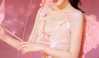 清新与优雅：乔依丝公园篇写真全集展现完美瞬间