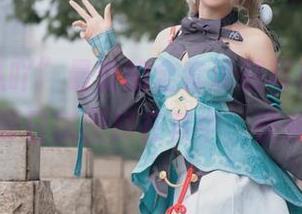 “九九八吖”最爱的全套泳装写真，清新俏皮的夏日氛围尽在其中，快来欣赏吧