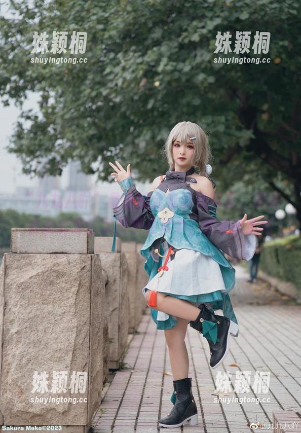 “九九八吖”最爱的全套泳装写真，清新俏皮的夏日氛围尽在其中，快来欣赏吧