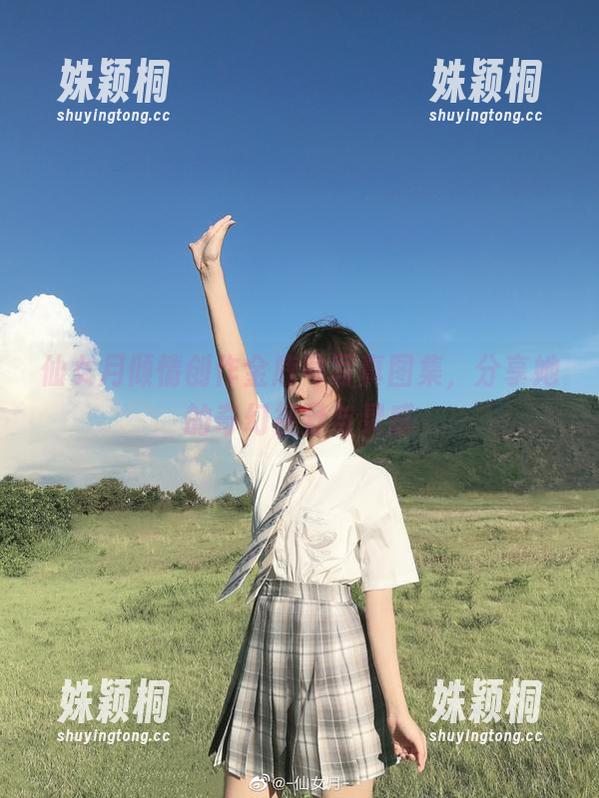 仙女月倾情创作金鹿号写真图集，分享她的奇幻视野与灵感