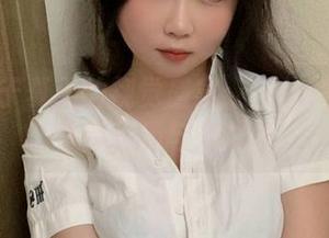 一场关于夏天的视觉盛宴：依依超级懒写真作品集与你共鸣