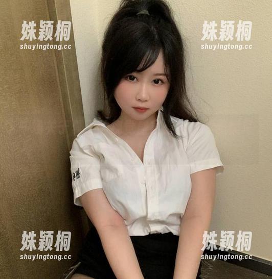 依依超级懒 一场关于夏天的视觉盛宴:依依超级懒写真作品集与你共鸣