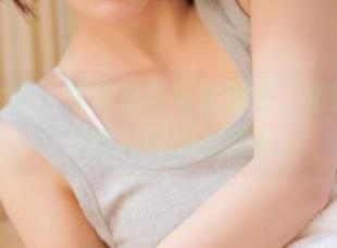 克拉女神 – 绝美吊带写真图包，依娜丝带你踏入时尚新世界