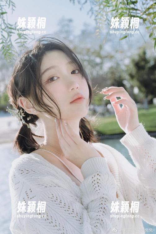 精选周叽是可爱兔兔图集，让巴尔泳装为你解锁夏季度假的时尚密码！