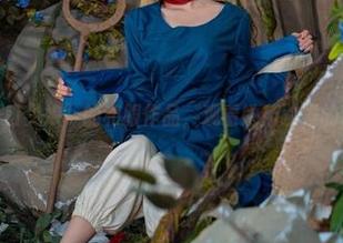 探索“咬一口兔娘”的和服作品，观看她所散发的独特气质！