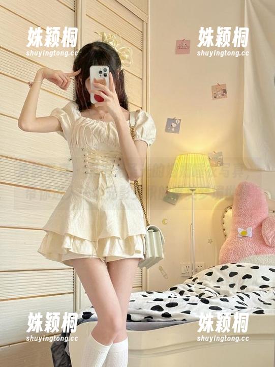 唐韵写真 - 拥抱无圣光的姗姗睡衣写真，带你进入一个光影交织的唯美梦境世界