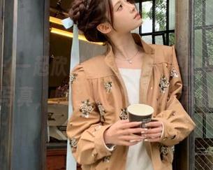 嗲囡囡 – 一起欣赏Sugar梁莹的高清双马尾写真，感受她独特的时尚魅力