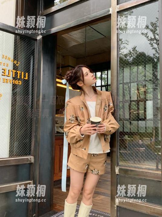 嗲囡囡 - 一起欣赏Sugar梁莹的高清双马尾写真，感受她独特的时尚魅力