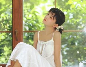 嗲囡囡 – 姝姝妹妹携手死库水，美图照片完美展现了她的时尚风格！