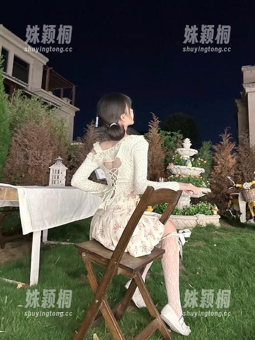 嗲囡囡 - 下载就是阿朱啊精彩毛衣写真作品，网盘链接带你进入温暖世界