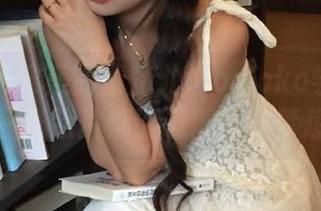 嗲囡囡 – 唯美高清芷儿Momoko学妹图册：让每一张照片都诉说青春与梦想的故事