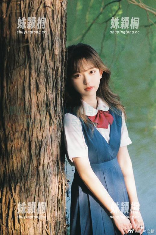 嗲囡囡-诗诗kiki 嗲囡囡 - 诗诗kiki私拍写真系列:在体操服中诠释自信与优雅的双重魅力