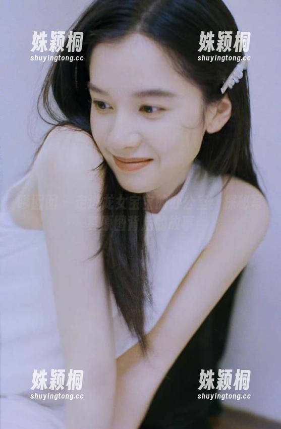 嗲囡囡 - 走进龙女宝宝的办公室：探秘写真原图背后的故事