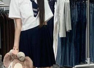 头条女神 – 娜露最新泳装摄影作品，独特照片为您带来夏日风情！