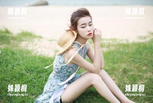 头条女神-张蓝欣 头条女神 - 梦幻与现实交织,张蓝欣全套连衣裙图包带你走进美丽的童话世界
