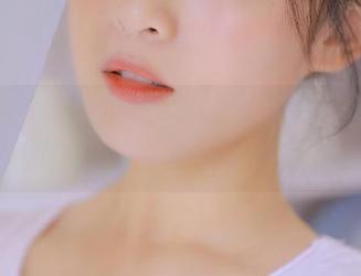 头条女神 – 在线分享申美嫣的纯白写真，感受她传递的温暖与爱意
