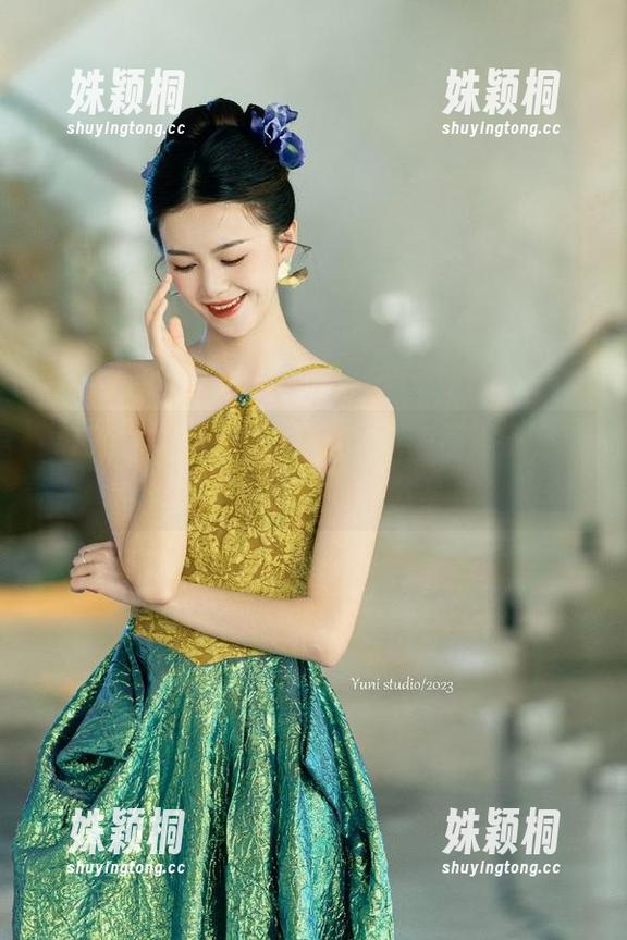 奔跑的晶骡子 微密圈 - 黑红色调下的奔跑的晶骡子,精美写真图片原图分享