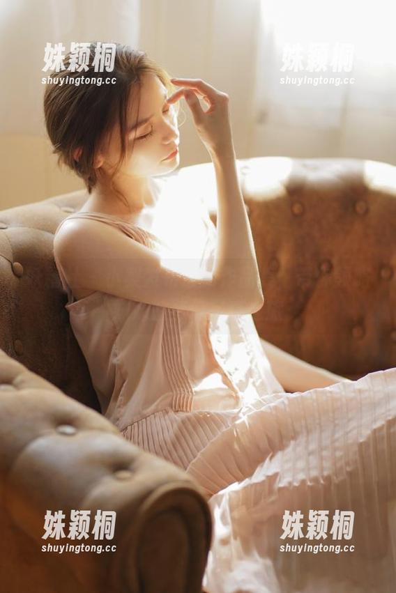 妖精社-小梨 妖精社 - 小梨发布最新作品集,带你领略妹妹的梦幻写真之旅