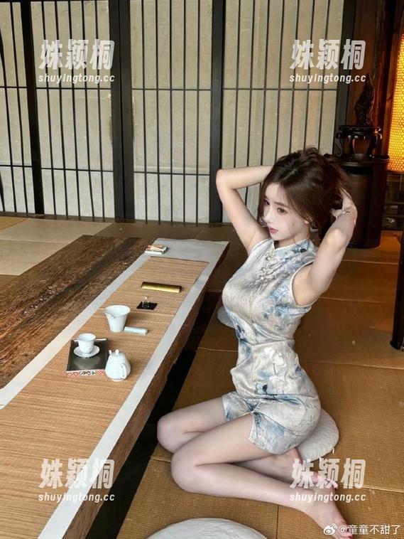 小玉吃果冻 微密圈 - 小玉吃果冻的紫色上衣美图资源汇总,完美诠释个性与魅力的碰撞