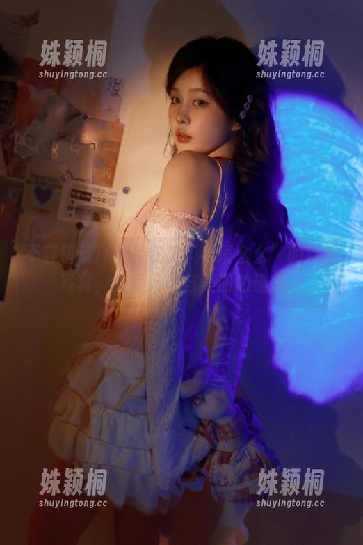 不容错过！免费欣赏“小瑶幺幺”的妹妹写真，感受青春与美丽的碰撞。