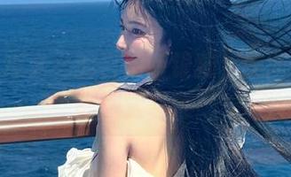 探索小瑶幺幺的自拍版银狼，美图套图堪称视觉奇迹！