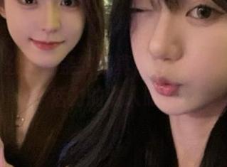 小瑶幺幺蓝白条纹写真合集，展现青春与活力的动人时刻
