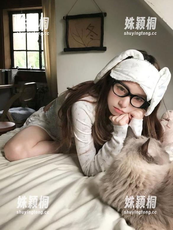 尤果网-于梓馨 尤果网 - 在于梓馨的摄影中,少女影像与写真资源完美结合!
